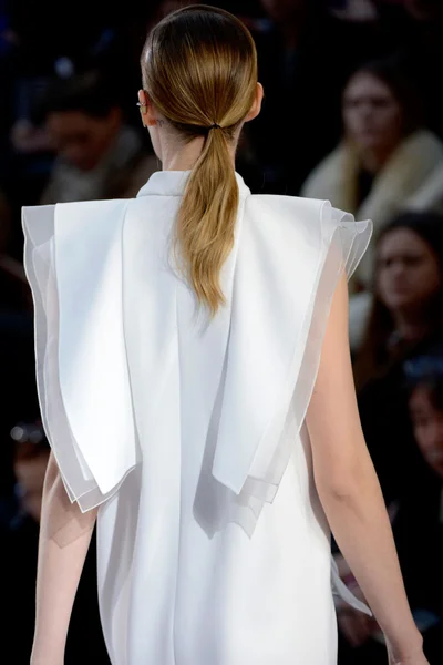Look 67